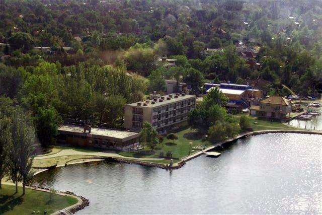 Touring Hotel Agard Gárdony Exterior foto